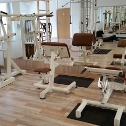 r&r gym pri stadione 19 kralovsky chlmec fitnescentrum na e-fitko.sk