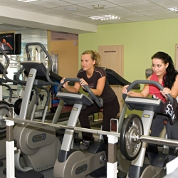 fitness club lochness gbelska 19 zahorska bystrica fitnescentrum na e-fitko.sk