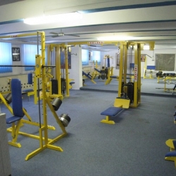 roland fitness kalmana mikszatha 1 rimavska sobota fitnescentrum na e-fitko.sk